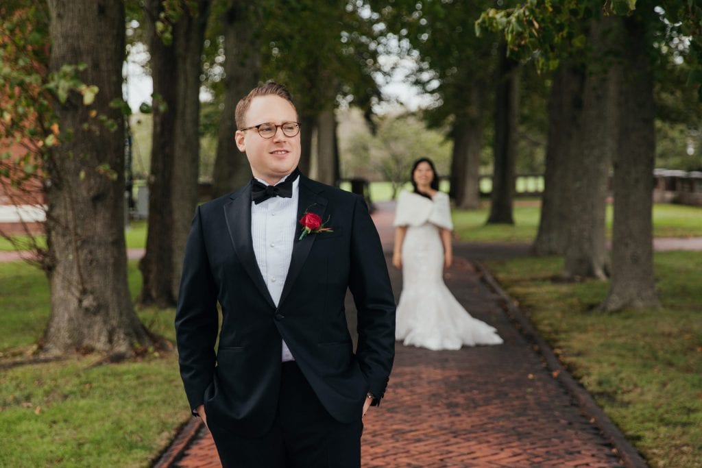 A first look session of a bride and a groom at Boune Mansion, Oakdale, Long Island, New York