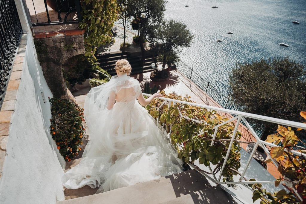 Bride walking at Villa Oliviero